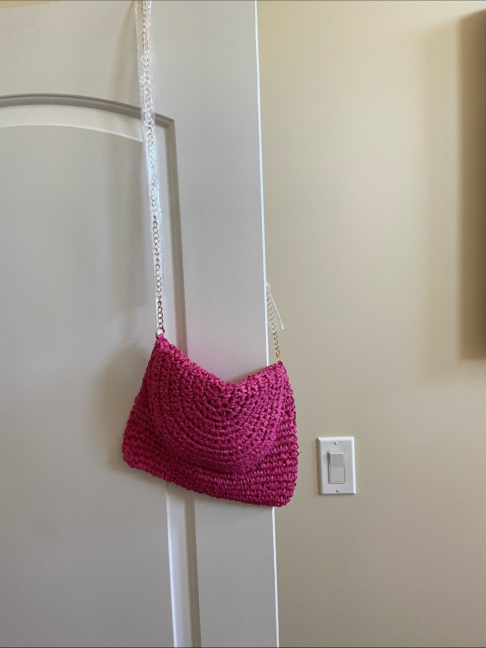 🆕 Fuchsia Crochet Crossbody Bag with Chain Strap